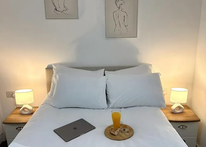 Newmarket Road Studios And Suites By Tas Accommodations